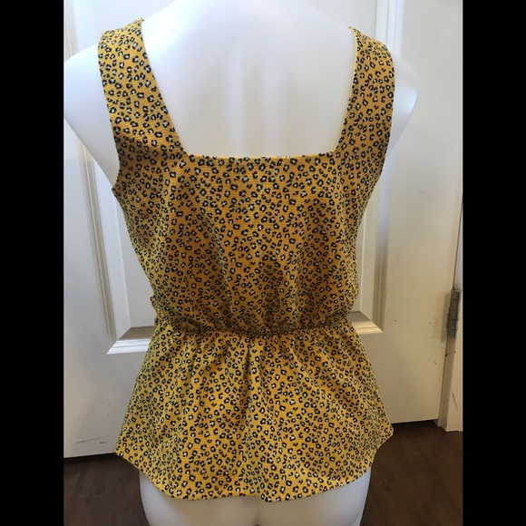 Monteau Yellow Floral Sleeveless Peplum Too size Medium - Picture 2 of 8